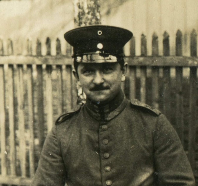Huhnen, Hans